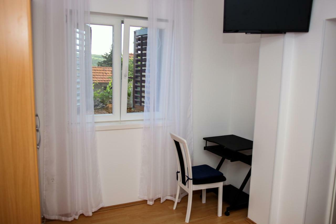 Apartment Nakic Vrpolje Exterior photo